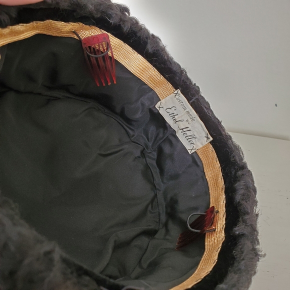 40s 50s Black Persian Lamb & Velvet Cossack Style Pillbox Tilt Hat - Picture 14 of 16